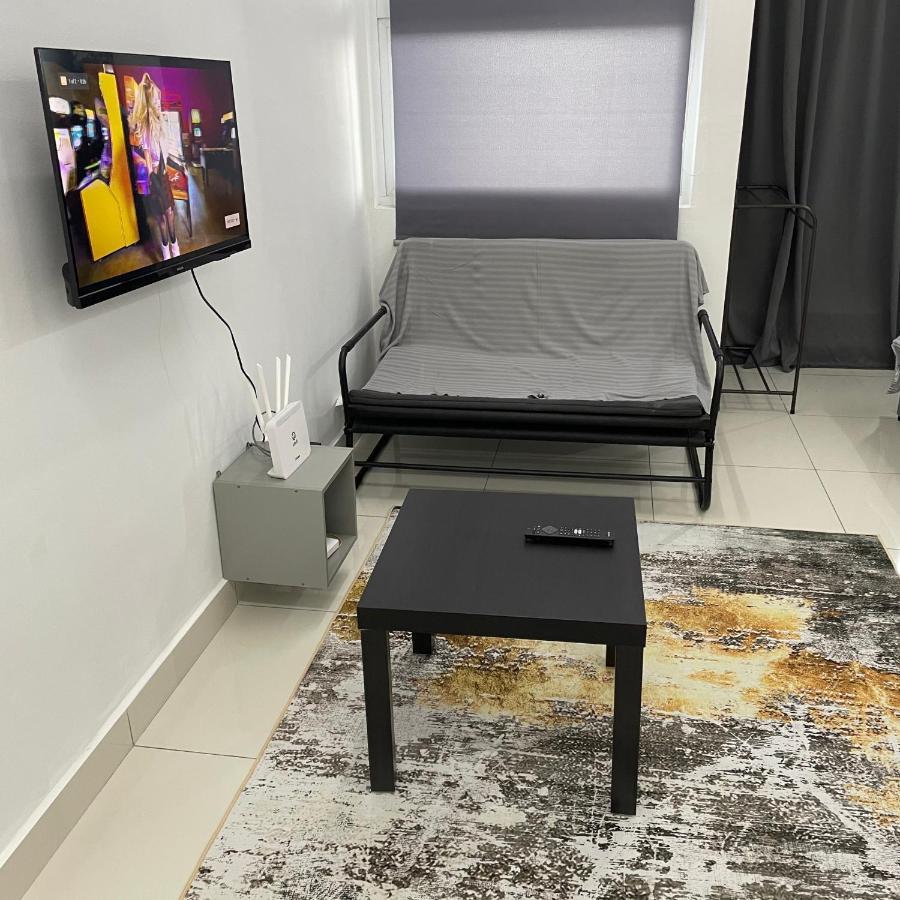 Studio 1 De Centrum Wifi Netflix Kajang Luaran gambar